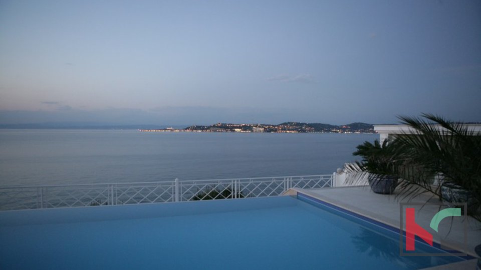 Istra - Savudrija prestižna Villa na samom moru / panoramski pogled