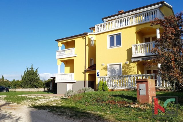 Istria - Medulin, casa attraente con appartamenti di 400m2 vicino al mare