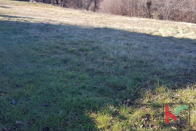 Istria, Kanfanar building plot 1277m2 with paved road