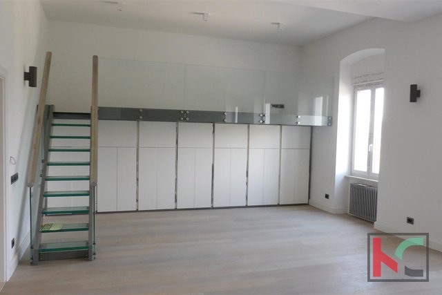 Pula, Centar dvosoban stan 106,37m2 pored Arene