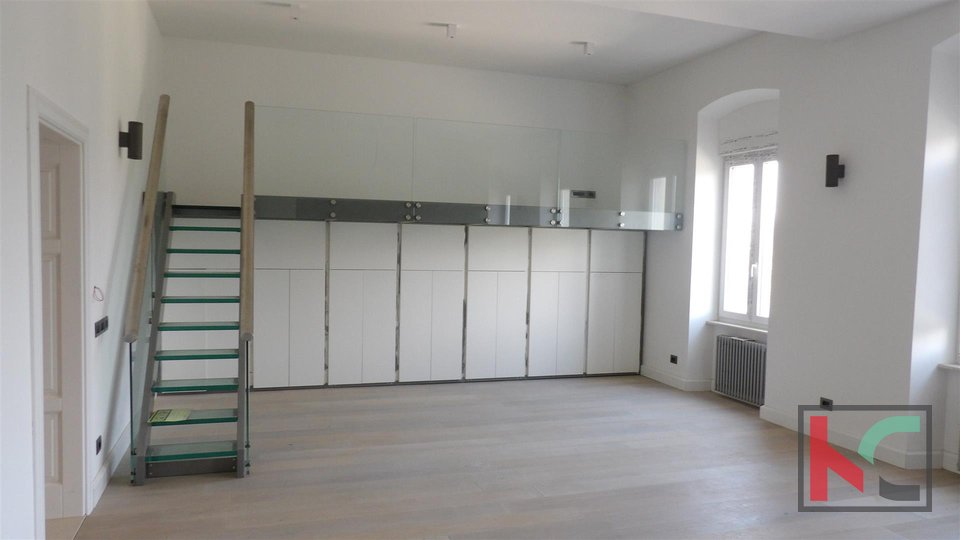 Pula, Center two bedroom apartment 106,37m2 near the Arena