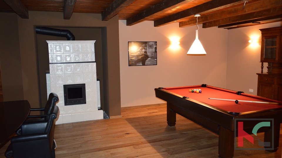 House, 400 m2, For Sale, Svetvinčenat - Juršići