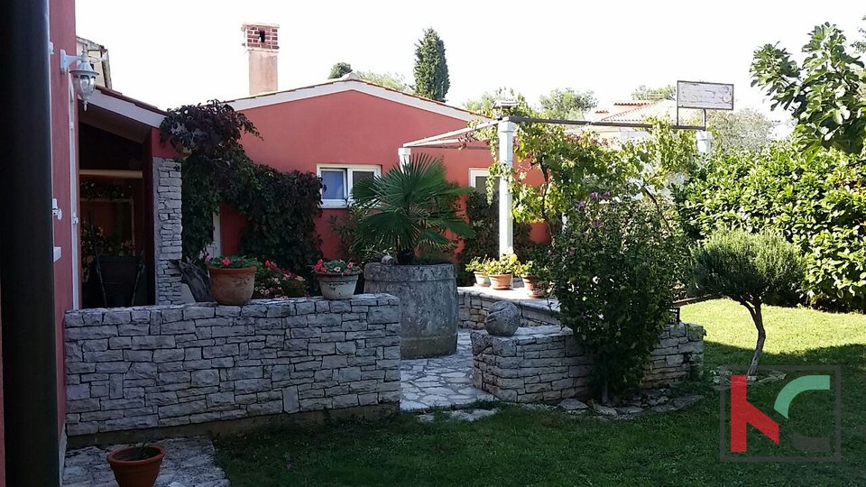 Istra, Medulinska hiša 240m2 na 556m2 vrta