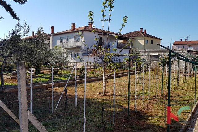 Pula, casa di famiglia su un ampio giardino di 1567m2 - posizione con potenziale