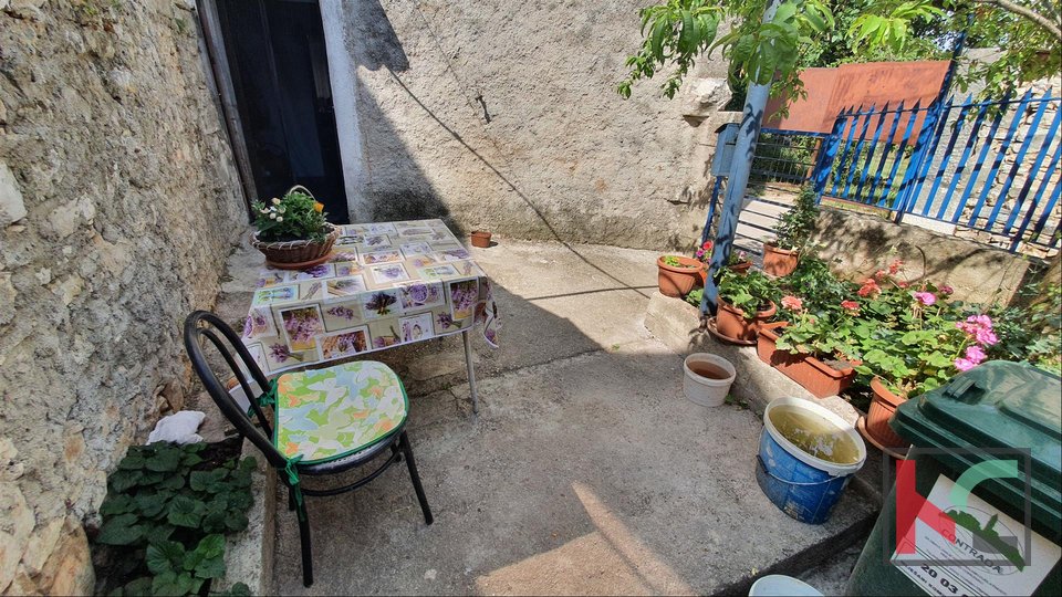 Istria, Vodnjan, house 175m2 with 100m2 garden and garage