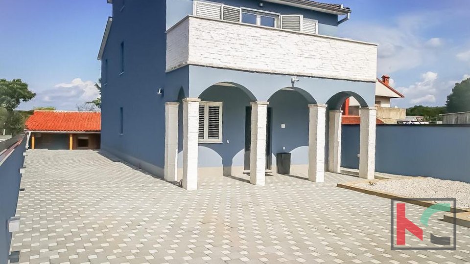 Pula, Veli Vrh, Einfamilienhaus 255m2 modern eingerichtet