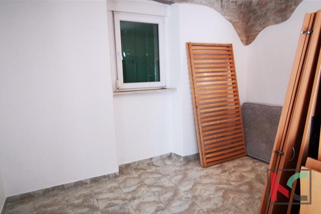 Pula, Šijana, renovated four bedroom apartment 77m2