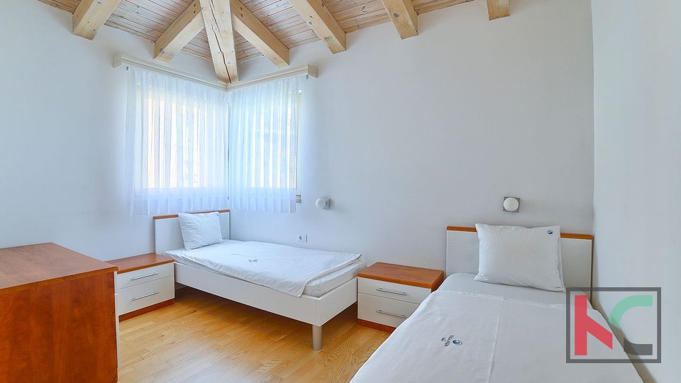 Istria, Premantura - Volme, apartment 151.2 m2 with pool