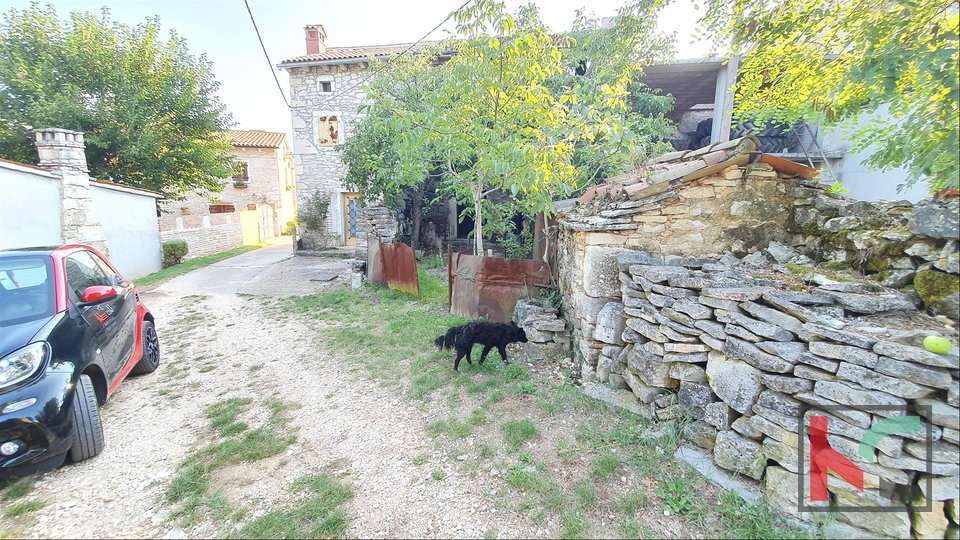 Istra - Barban -  Glavani,  stara autohtona Istarska kuća sa dvorištem
