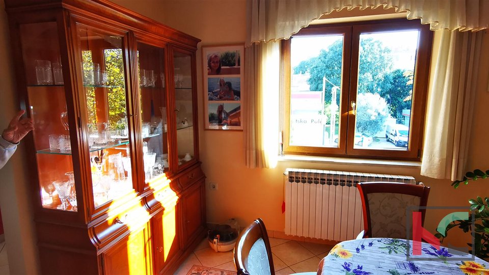 Pula, Šijana, attraente appartamento con quattro camere da letto 167,97 m2