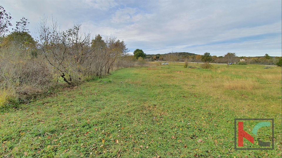 Istria - Bale, agricultural land 10.679m2 II close to the camp - the sea