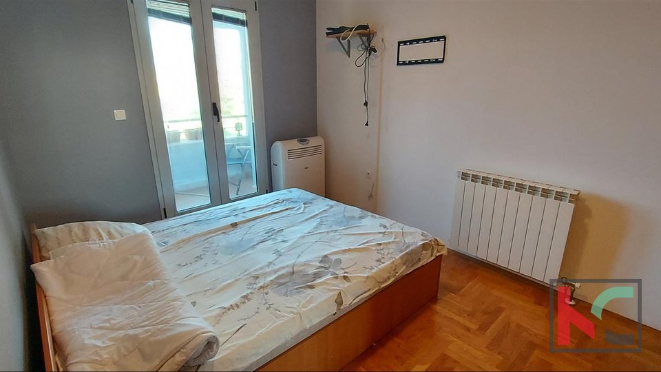 Pula, Center spacious apartment 72.41 on the second floor in newer construction