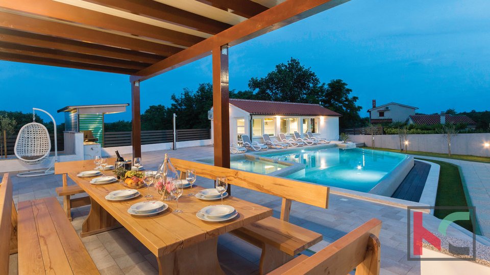 Istria, attractive furnished 5-star villa in a quiet location of Marcana