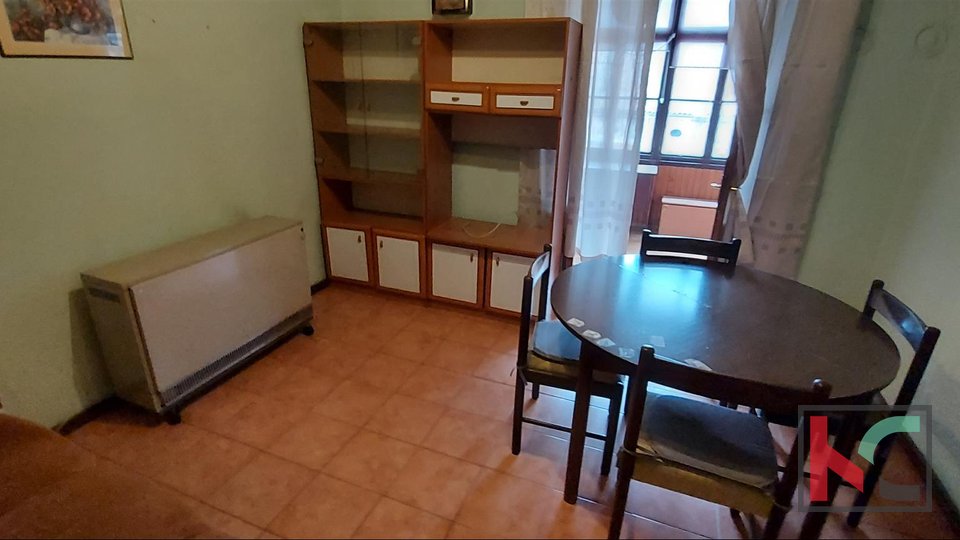 Pula, Center apartment on the second floor 73m2