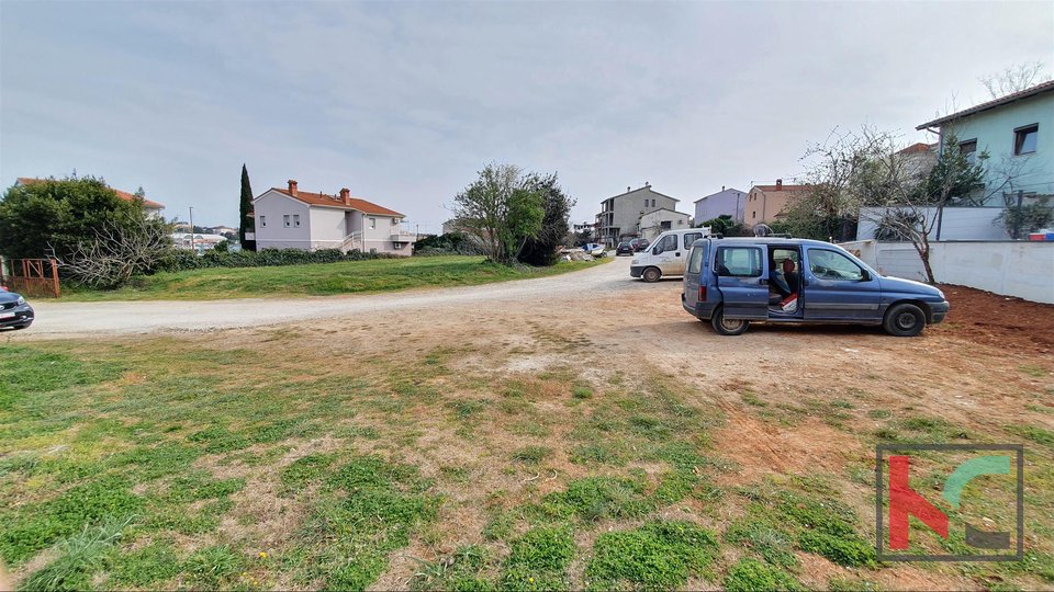 Pula, building land in a great location