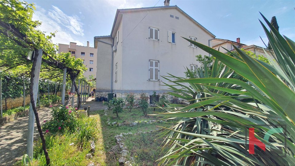 Istria - Pula, bella casa a Veruda II ampio giardino 729m2