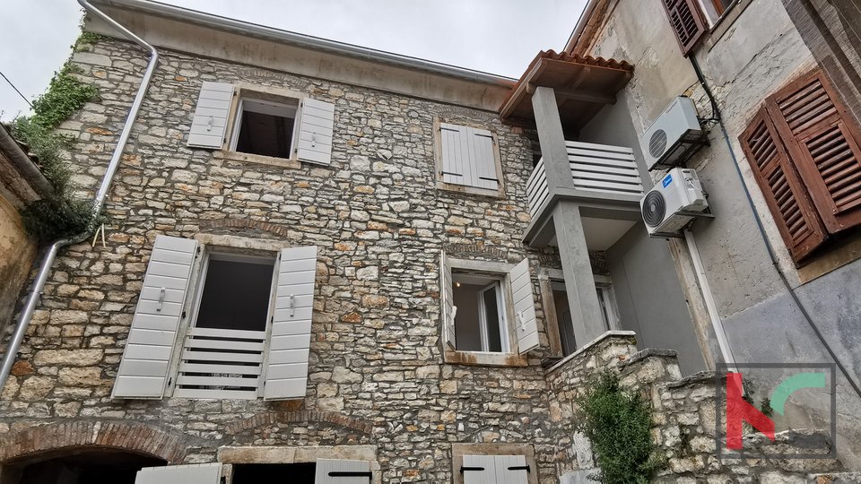 Istra, Vodnjan, kompletno renovirana kamena kuća 120m2