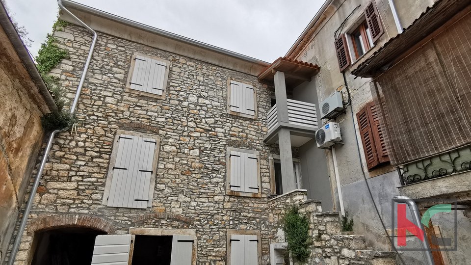 Istria, Vodnjan, completely renovated stone house 120m2