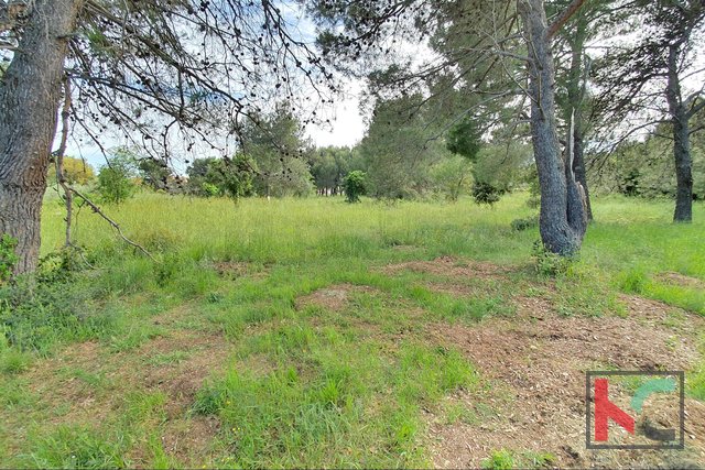 Istria - Medulin, building land 744m2 with a valid permit