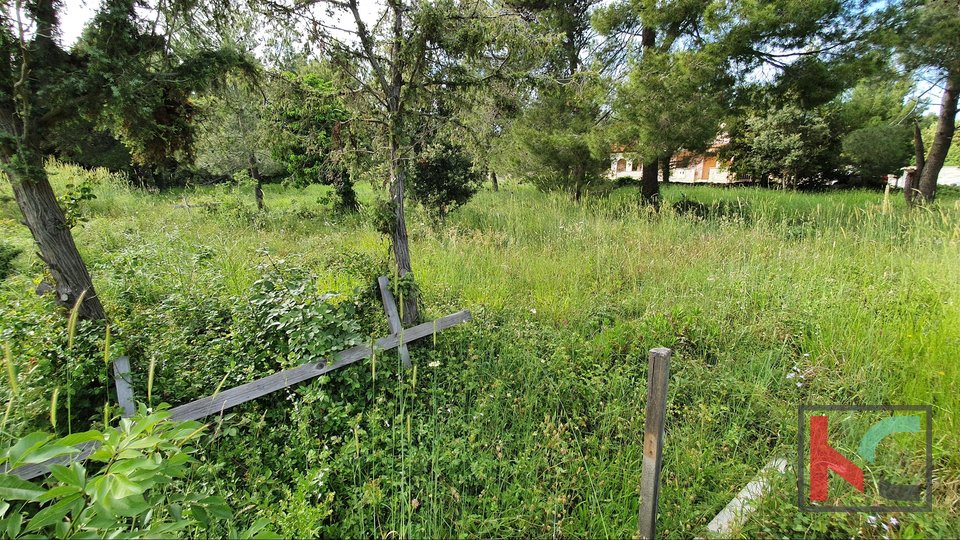 Istria - Medulin, building land 744m2 with a valid permit