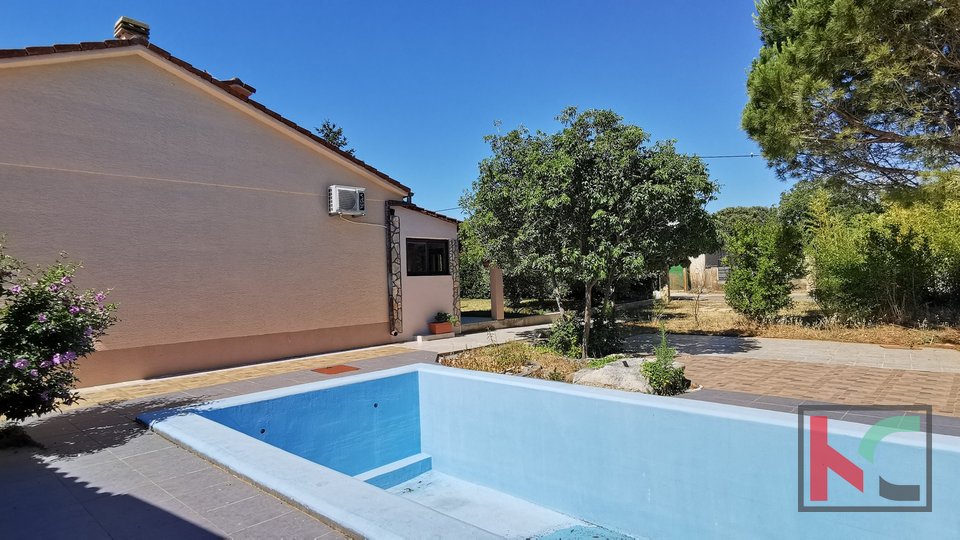 Istria, Liznjan, Sisan, house with pool and garden 885m2