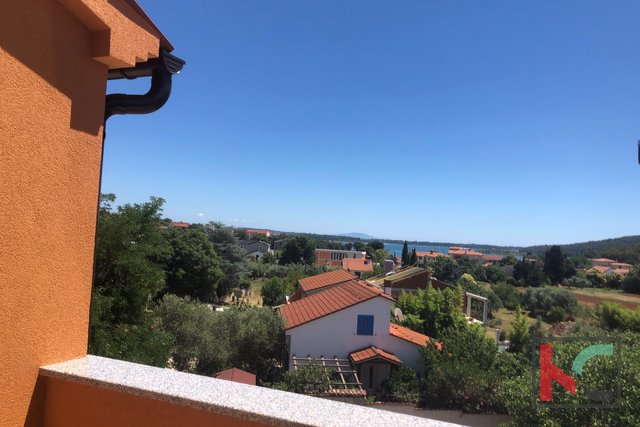 Istra,Pomer stan u 72,93m2 sa pogledom na more