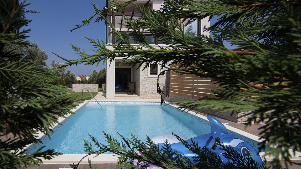 Fažana, luksuzna vila z bazenom, panoramski pogled na narodni park Brioni