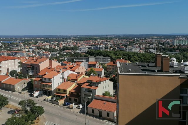 Pula, Vidikovac, two bedroom apartment on the 11th floor with a beautiful view