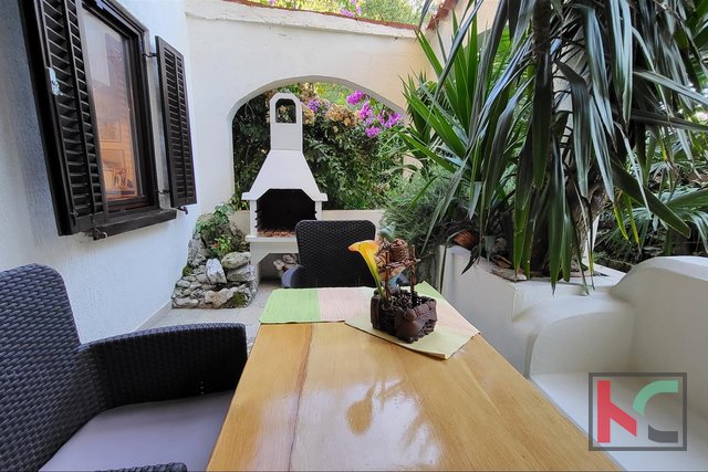 Pula, Stoja, ground floor apartment 65.30 m2 with terrace and landscaped garden, 300m from the sea