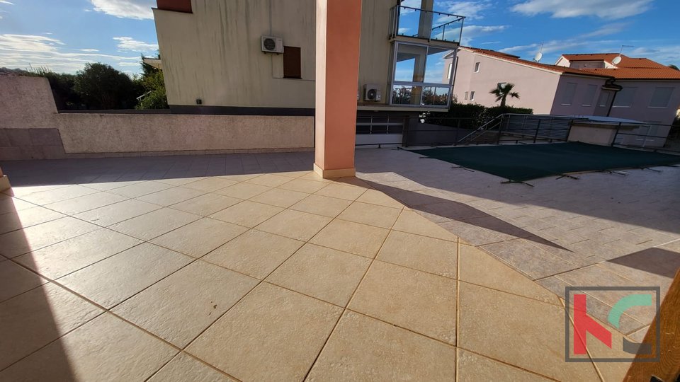 Istra, Premantura - Volme, stanovanje 40,70 m2 z bazenom