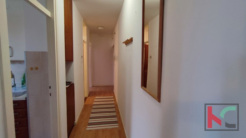 Pula, Vidikovac, two bedroom apartment with balcony on the 3rd floor, elevator