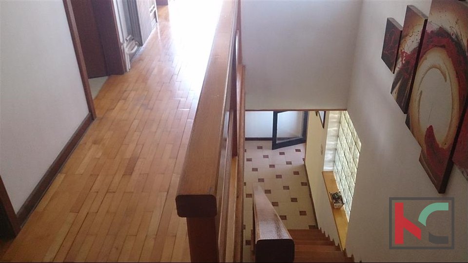 House, 370 m2, For Sale, Medulin - Pješčana uvala