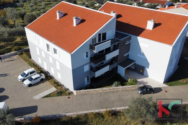 Istria, Peroj 176,65 m2, attico moderno non lontano dal mare