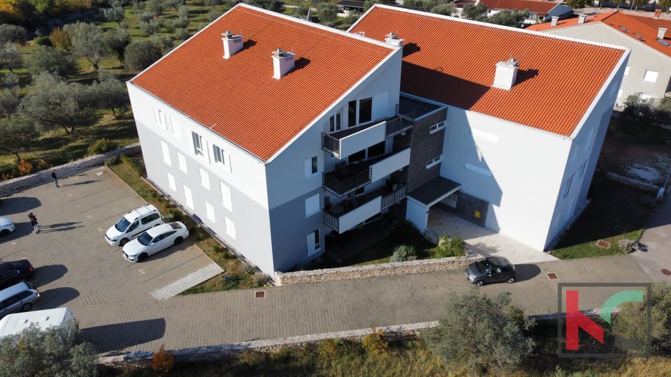 Istria, Peroj 176,65 m2, attico moderno non lontano dal mare