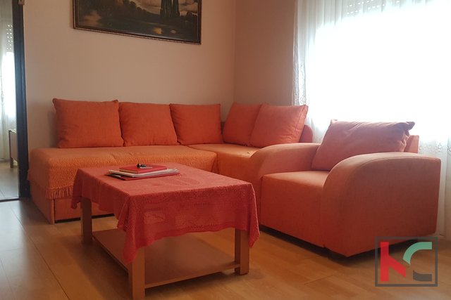Pula, Kaštanjer, classic two bedroom apartment 46.79 m2 on the first floor
