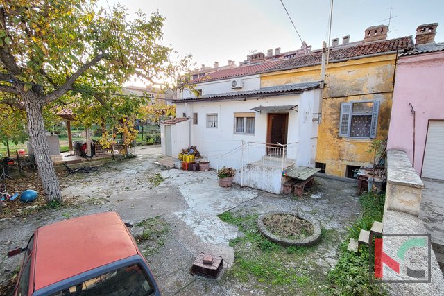 Istra - Pula, kuća u neposrednoj blizini centra grada II odlična lokacija