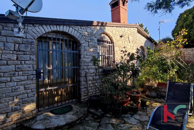 Istria, Peroj, weekend house with pool and agricultural property of 6155 m2, 300 m to the sea