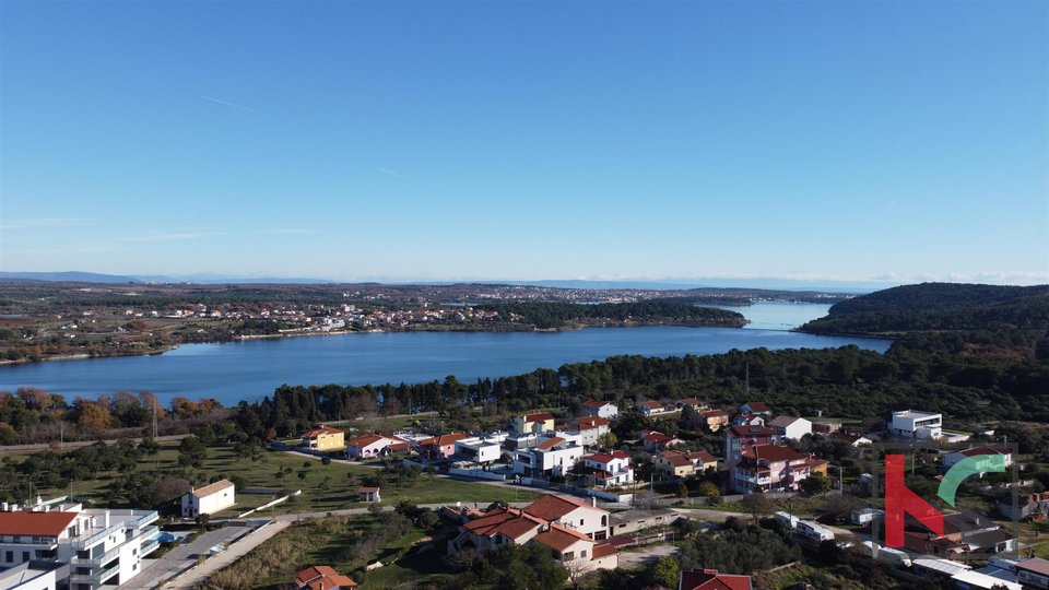 Istria - Premantura - Volme, apartment 85m2 in a luxury new building with pool and sea view