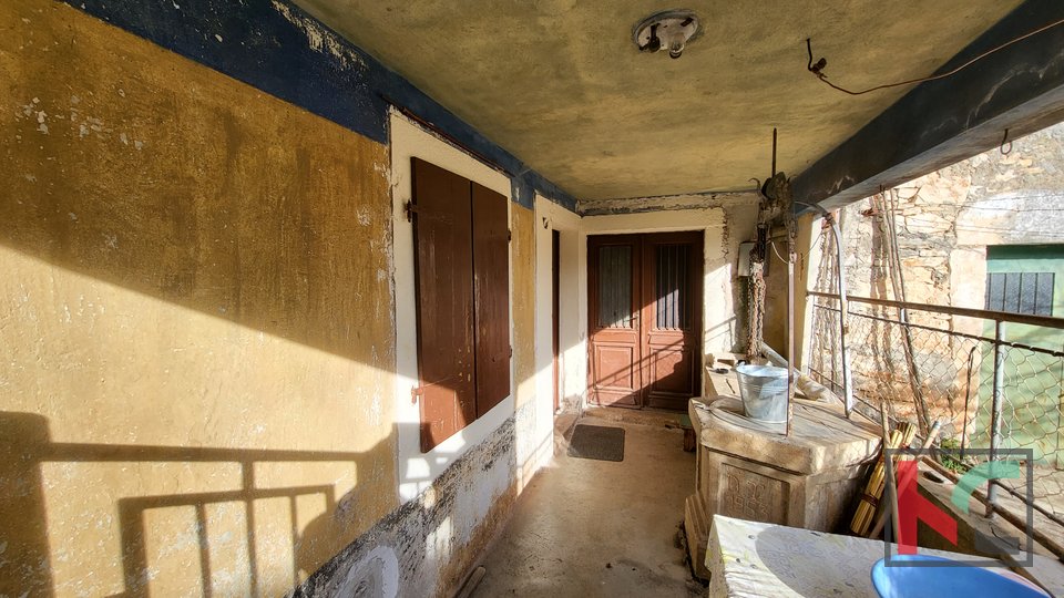 Истрия - Светвинченат, старый дом в тихом месте с дополнительным сараем