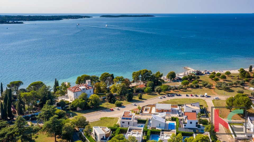 Istria, Fasana, villa di lusso con piscina e giardino paesaggistico 642 m2, a 100 m dal mare, ascensore