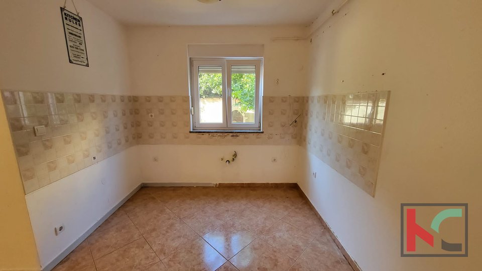 Pula, Šijana, two bedroom apartment on the ground floor with garden