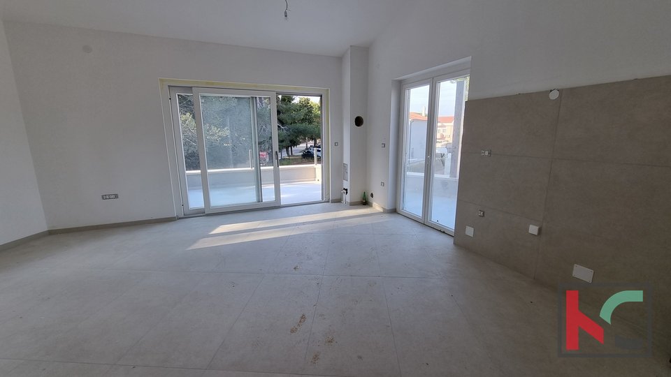 Istria, Fazana, Valbandon, apartment 103.27 m2, terrace, garden, 3 bedrooms