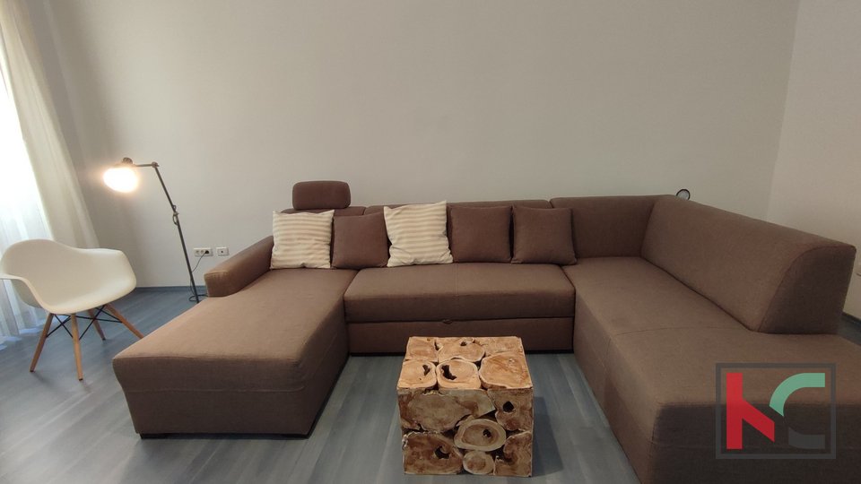 Istria, Pula, comfortable apartment 74.21 m2, Sergijevaca Street, 50 m2 from the City Forum