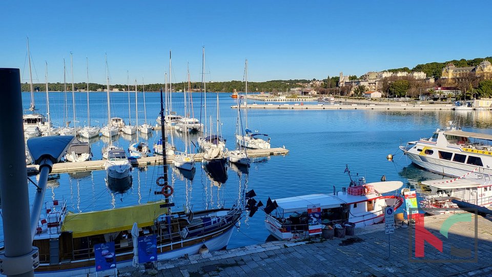 Istria, Pula, apartment 60.03 m2 overlooking the waterfront and Pula arena, opportunity