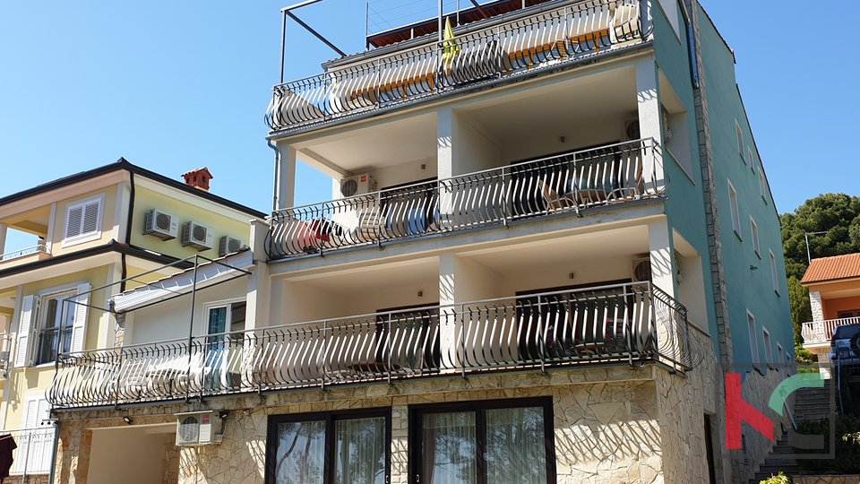 Istra - Rovinj, prestižna nekretnina na svega 40 metra od mora i plaže II pogled more