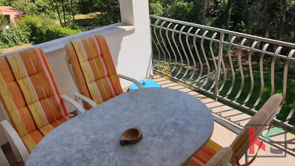 Istra - Rovinj, prestižna nekretnina na svega 40 metra od mora i plaže II pogled more