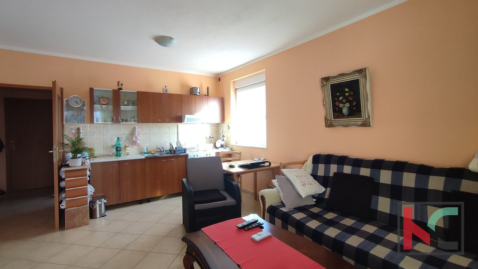 Istria, Peroj, appartamento 2 camere da letto + soggiorno di 58,79 m2 vicino a Fasana