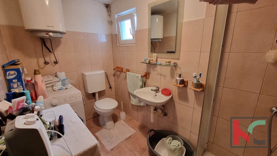 Istria, Bale, decorated house 150m2 with 2 apartments with a garden of 304m2