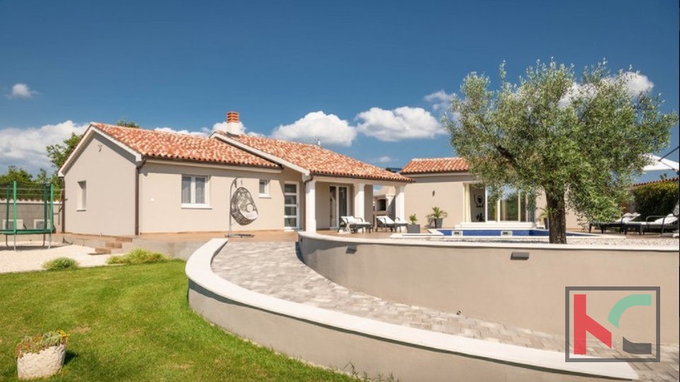Istria, Prodol, casa di famiglia esclusiva con edificio ausiliario e piscina