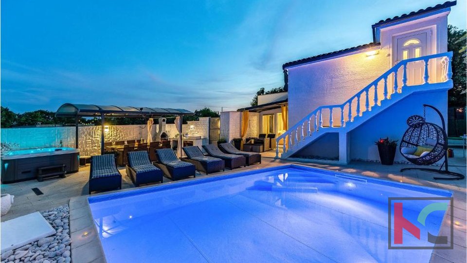 Istra, Kavran, kuća za odmor sa bazenom u blizini Duge Uvale, #prodaja